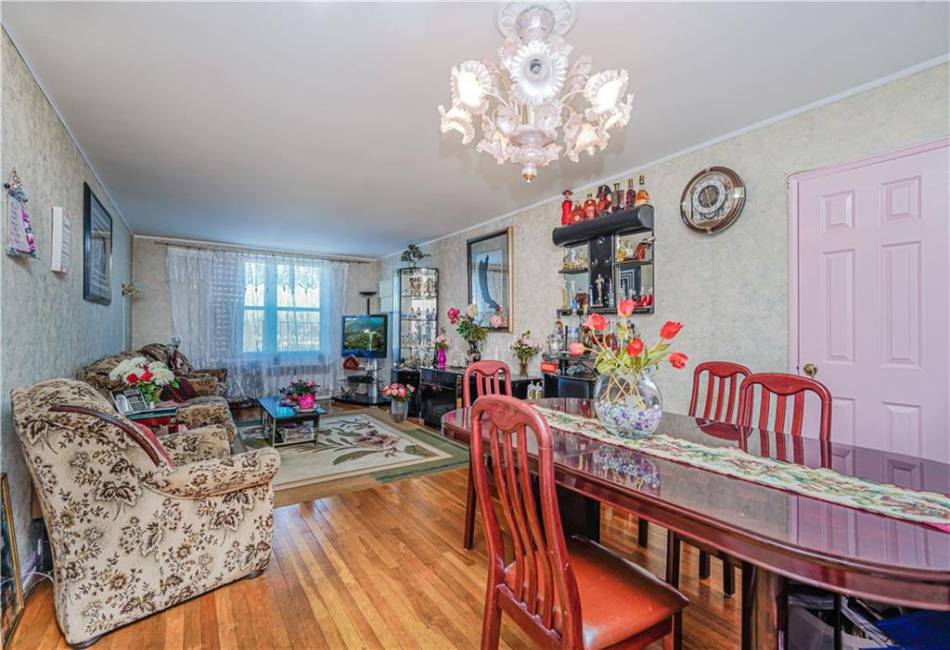 2711 Avenue X, Brooklyn, New York 11235, 1 Bedroom Bedrooms, ,1 BathroomBathrooms,Residential,For Sale,Avenue X,489640