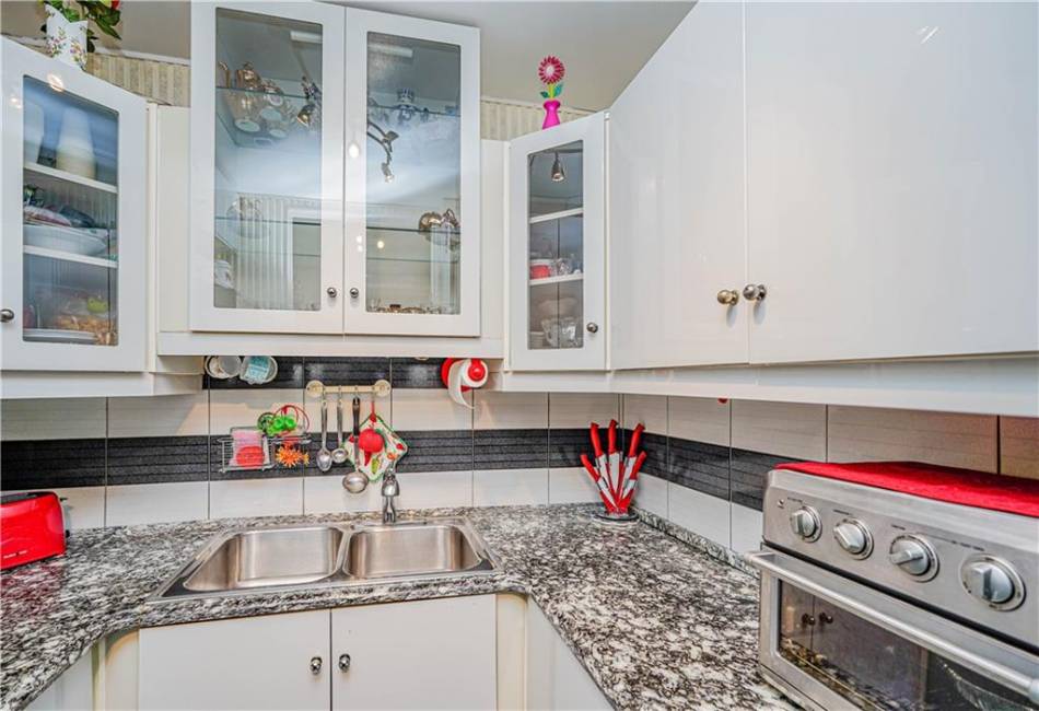 2711 Avenue X, Brooklyn, New York 11235, 1 Bedroom Bedrooms, ,1 BathroomBathrooms,Residential,For Sale,Avenue X,489640