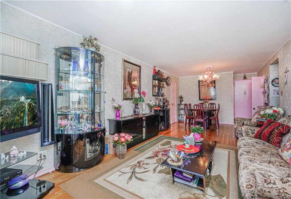 2711 Avenue X, Brooklyn, New York 11235, 1 Bedroom Bedrooms, ,1 BathroomBathrooms,Residential,For Sale,Avenue X,489640