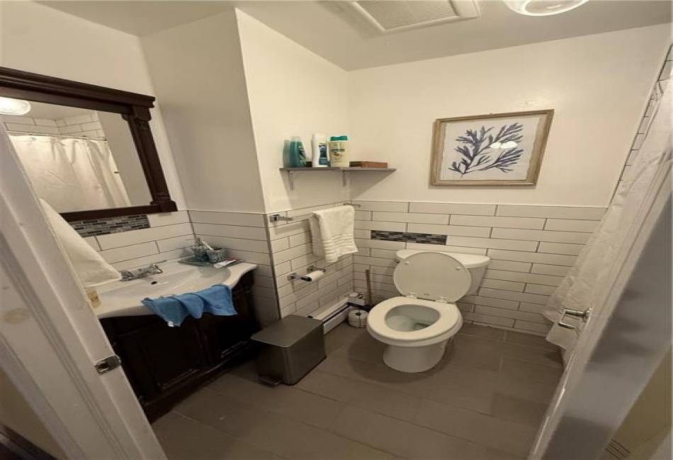 611 Linwood Street, Brooklyn, New York 11208, 3 Bedrooms Bedrooms, ,1 BathroomBathrooms,Rental,For Sale,Linwood,489643