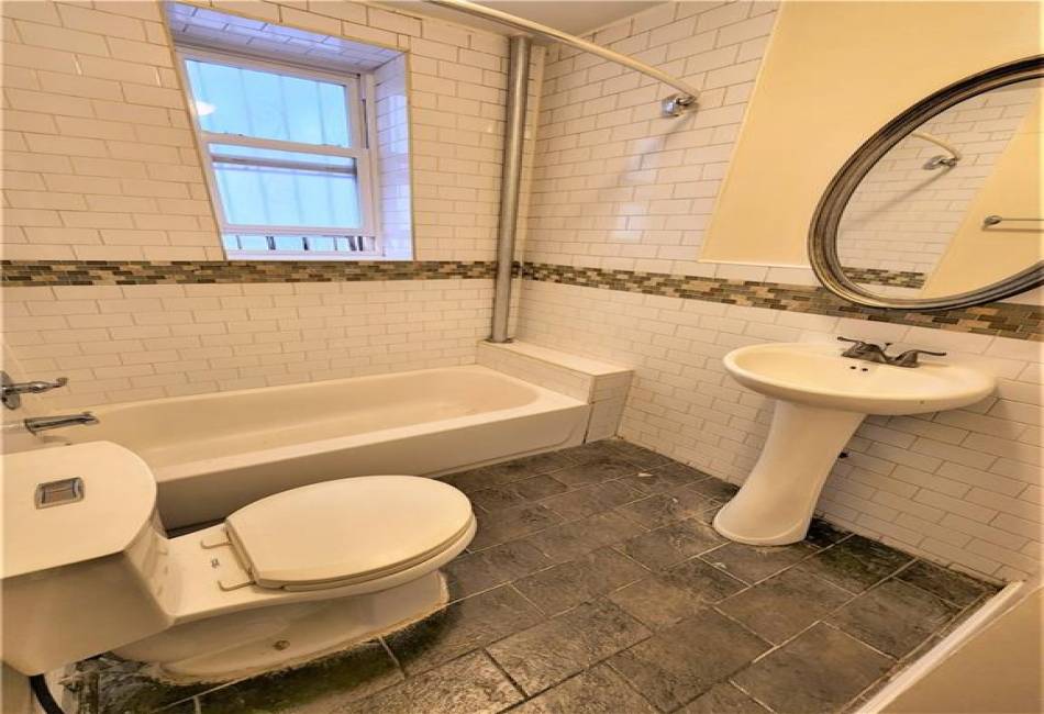 2181 Strauss Street, Brooklyn, New York 11212, 2 Bedrooms Bedrooms, ,1 BathroomBathrooms,Rental,For Sale,Strauss,489652
