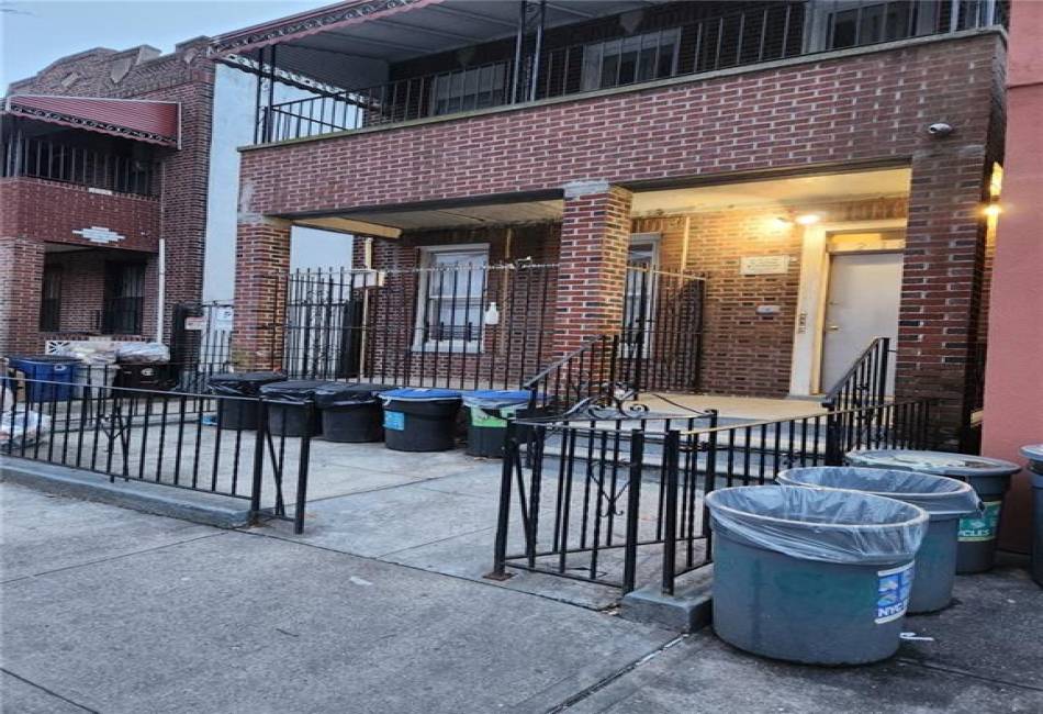 2181 Strauss Street, Brooklyn, New York 11212, 2 Bedrooms Bedrooms, ,1 BathroomBathrooms,Rental,For Sale,Strauss,489652