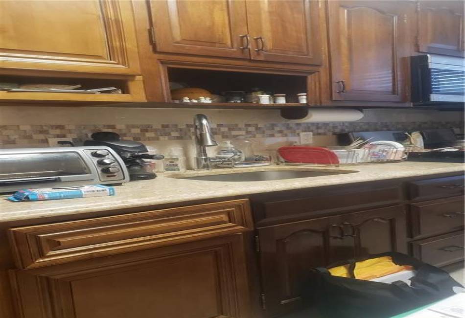 1872 9th Street, Brooklyn, New York 11223, ,6 BathroomsBathrooms,Residential,For Sale,9th,489448