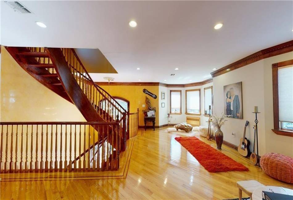 7422 14th Avenue, Brooklyn, New York 11228, 4 Bedrooms Bedrooms, ,5 BathroomsBathrooms,Residential,For Sale,14th,489662