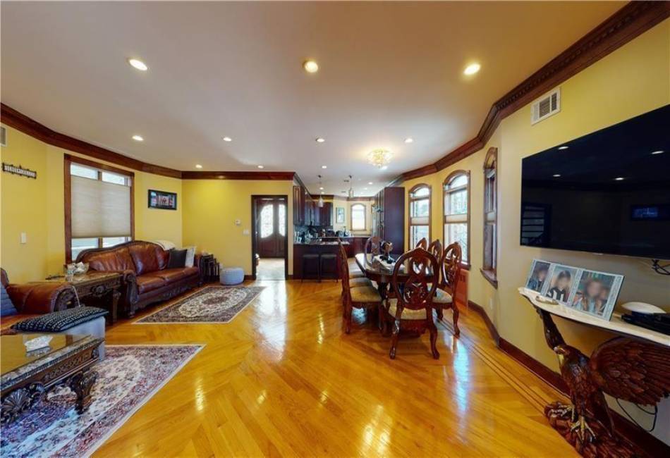 7422 14th Avenue, Brooklyn, New York 11228, 4 Bedrooms Bedrooms, ,5 BathroomsBathrooms,Residential,For Sale,14th,489662