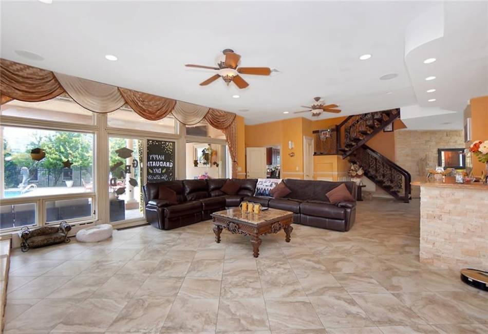 545 Arbutus Avenue, Staten Island, New York 10312, 5 Bedrooms Bedrooms, ,5 BathroomsBathrooms,Residential,For Sale,Arbutus,489664