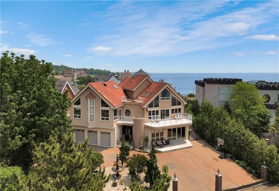 545 Arbutus Avenue, Staten Island, New York 10312, 5 Bedrooms Bedrooms, ,5 BathroomsBathrooms,Residential,For Sale,Arbutus,489664