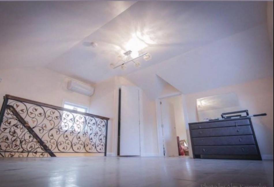 3224 Avenue L, Brooklyn, New York 11210, 4 Bedrooms Bedrooms, ,4 BathroomsBathrooms,Residential,For Sale,Avenue L,489672