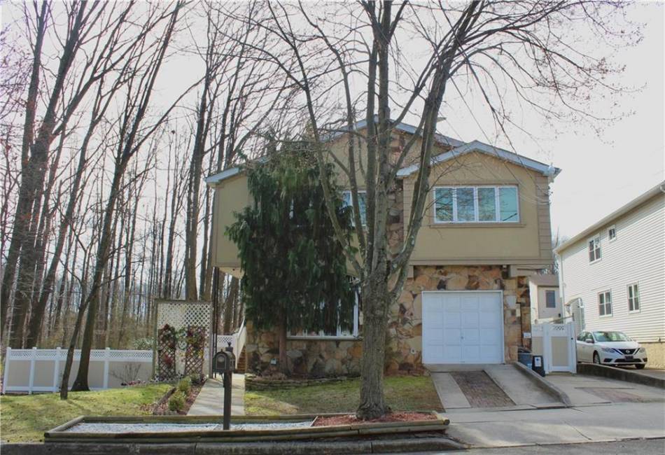 166 McBaine Avenue, Staten Island, New York 10309, ,5 BathroomsBathrooms,Residential,For Sale,McBaine,489676