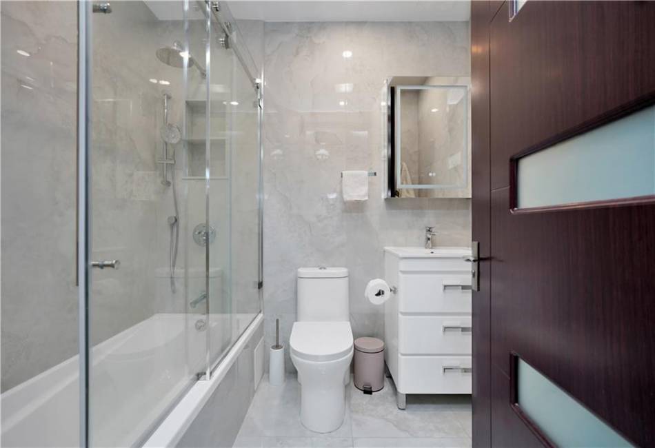 384 Neptune Avenue, Brooklyn, New York 11235, 4 Bedrooms Bedrooms, ,2 BathroomsBathrooms,Residential,For Sale,Neptune,489677