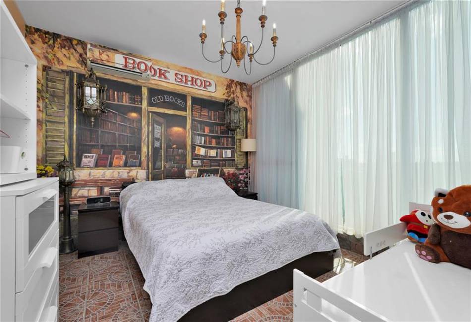 384 Neptune Avenue, Brooklyn, New York 11235, 4 Bedrooms Bedrooms, ,2 BathroomsBathrooms,Residential,For Sale,Neptune,489677