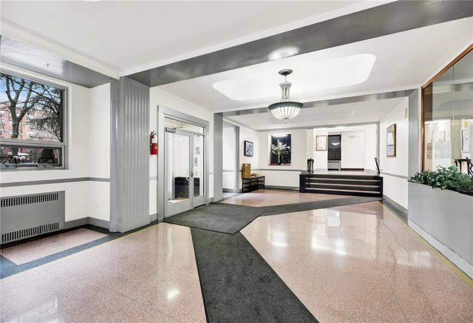 260 Ocean Parkway, Brooklyn, New York 11218, 1 Bedroom Bedrooms, ,1 BathroomBathrooms,Residential,For Sale,Ocean,489680