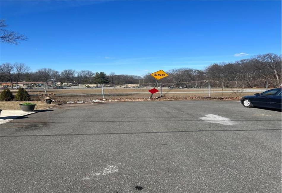 2 Fairview Avenue, Staten Island, New York 10314, 2 Bedrooms Bedrooms, ,2 BathroomsBathrooms,Residential,For Sale,Fairview,489683