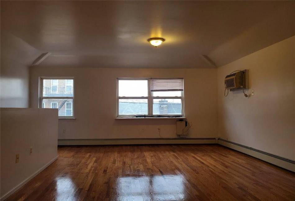 2105 123rd Street, Queens, New York 11356, 6 Bedrooms Bedrooms, ,5 BathroomsBathrooms,Residential,For Sale,123rd,489688