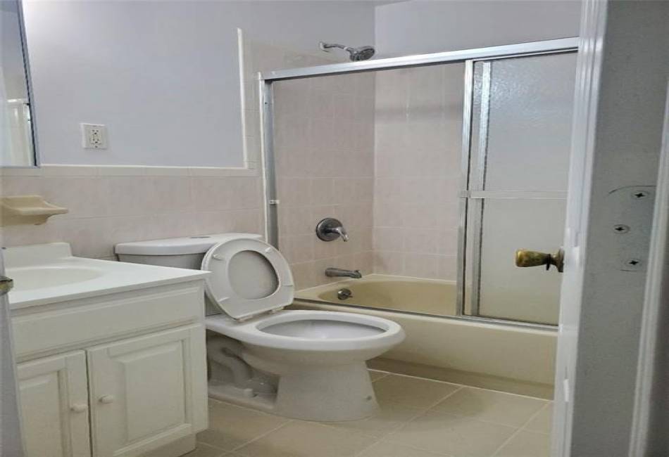 2105 123rd Street, Queens, New York 11356, 6 Bedrooms Bedrooms, ,5 BathroomsBathrooms,Residential,For Sale,123rd,489688