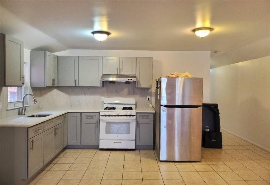2105 123rd Street, Queens, New York 11356, 6 Bedrooms Bedrooms, ,5 BathroomsBathrooms,Residential,For Sale,123rd,489688