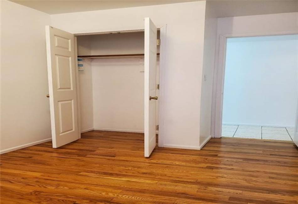 2105 123rd Street, Queens, New York 11356, 6 Bedrooms Bedrooms, ,5 BathroomsBathrooms,Residential,For Sale,123rd,489688