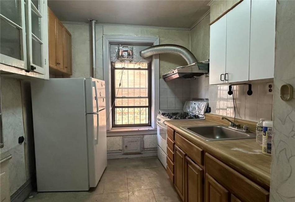 730 57th Street, Brooklyn, New York 11220, 1 Bedroom Bedrooms, ,1 BathroomBathrooms,Residential,For Sale,57th,489690