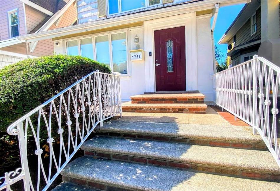 1768 5th Street, Brooklyn, New York 11223, 4 Bedrooms Bedrooms, ,3.5 BathroomsBathrooms,Residential,For Sale,5th,489695