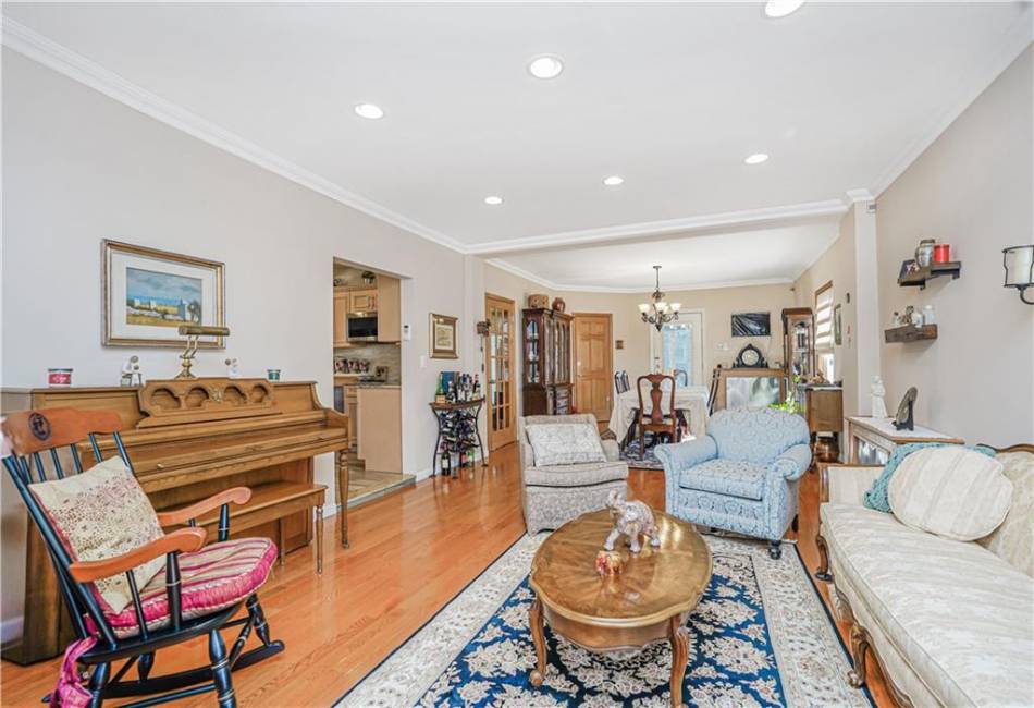 1265 86th Street, Brooklyn, New York 11228, 4 Bedrooms Bedrooms, ,5 BathroomsBathrooms,Residential,For Sale,86th,489413