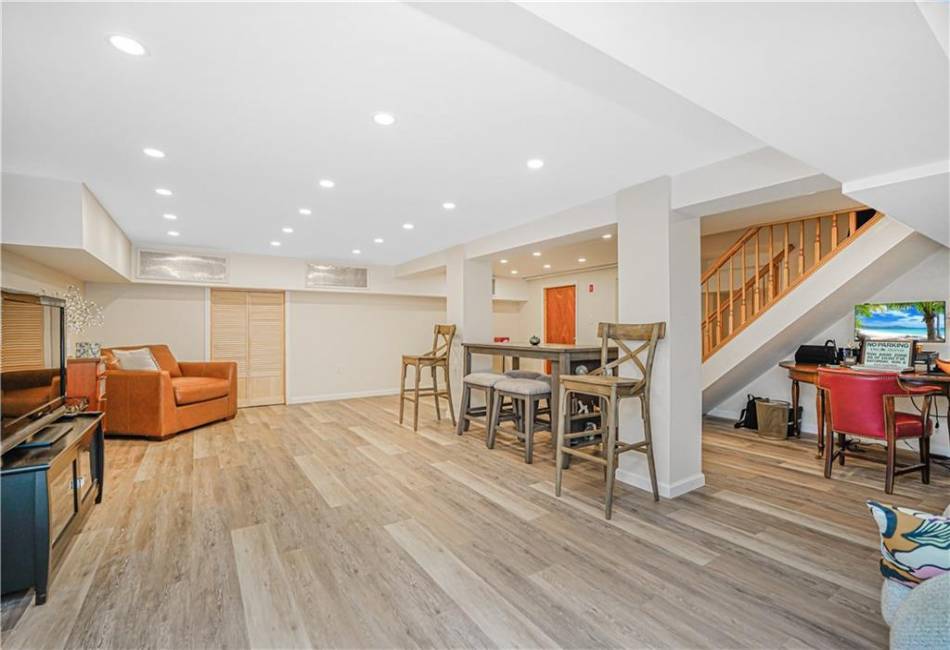 1265 86th Street, Brooklyn, New York 11228, 4 Bedrooms Bedrooms, ,5 BathroomsBathrooms,Residential,For Sale,86th,489413