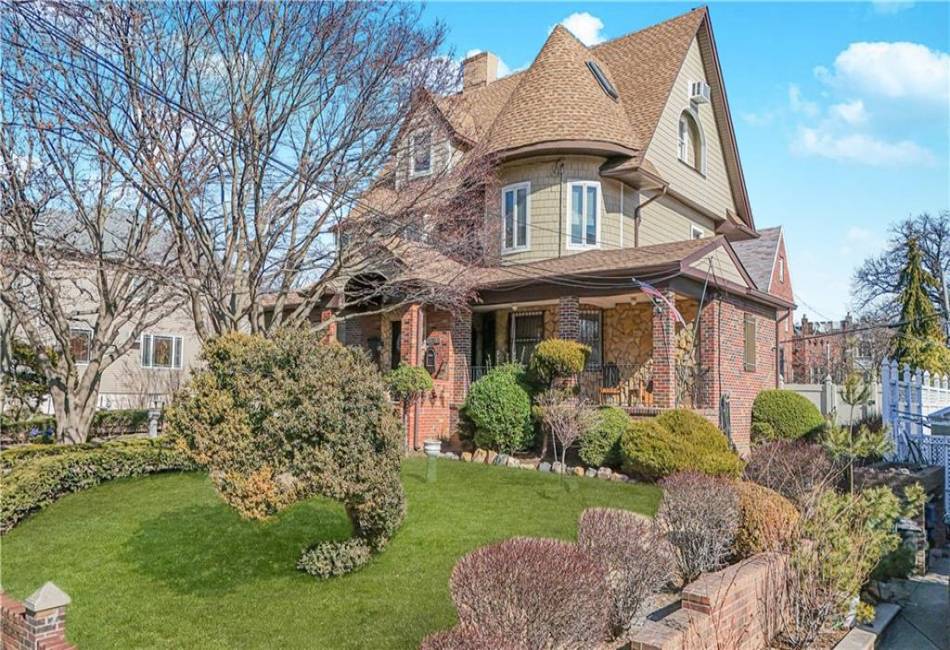 1265 86th Street, Brooklyn, New York 11228, 4 Bedrooms Bedrooms, ,5 BathroomsBathrooms,Residential,For Sale,86th,489413