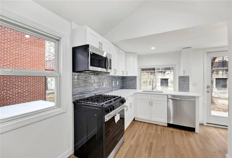 2823 Ford Street, Brooklyn, New York 11235, 3 Bedrooms Bedrooms, ,2 BathroomsBathrooms,Rental,For Sale,Ford,489580