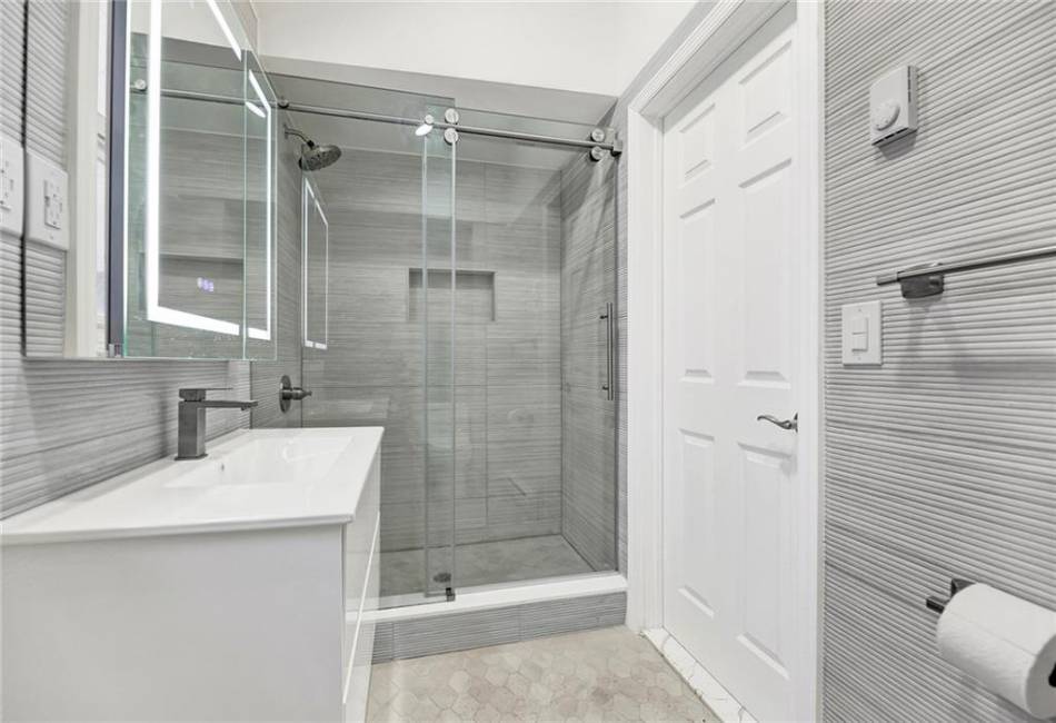 2823 Ford Street, Brooklyn, New York 11235, 3 Bedrooms Bedrooms, ,2 BathroomsBathrooms,Rental,For Sale,Ford,489580