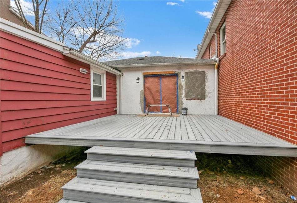 2823 Ford Street, Brooklyn, New York 11235, 3 Bedrooms Bedrooms, ,2 BathroomsBathrooms,Rental,For Sale,Ford,489580