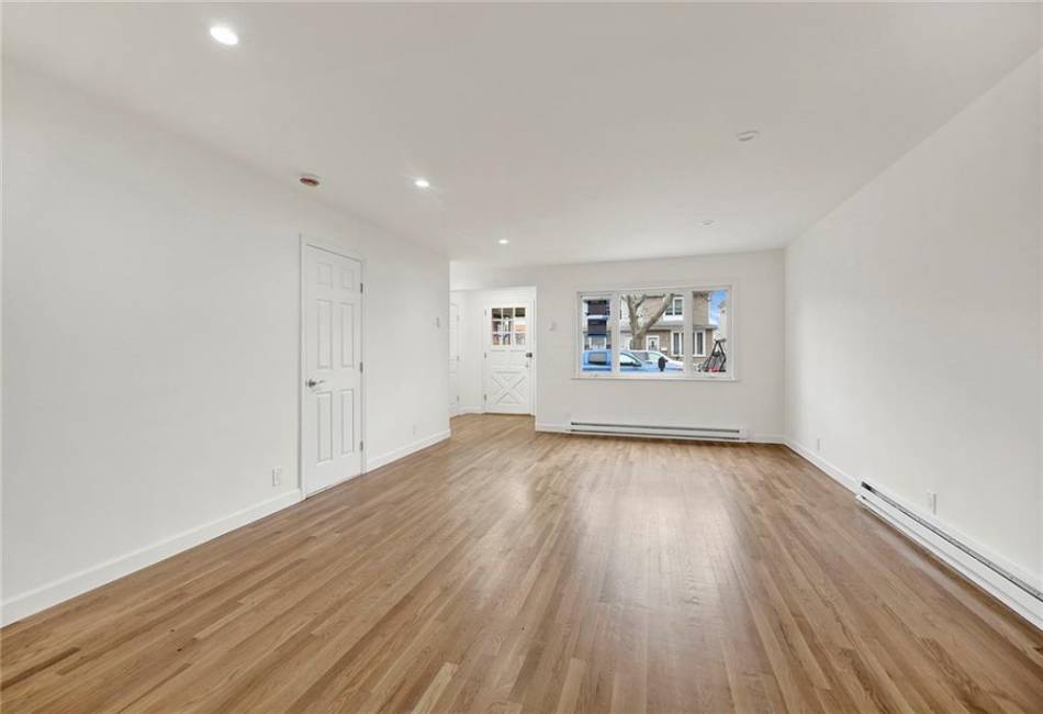 2823 Ford Street, Brooklyn, New York 11235, 3 Bedrooms Bedrooms, ,2 BathroomsBathrooms,Rental,For Sale,Ford,489580