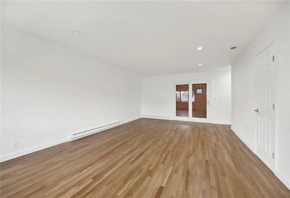 2823 Ford Street, Brooklyn, New York 11235, 3 Bedrooms Bedrooms, ,2 BathroomsBathrooms,Rental,For Sale,Ford,489580