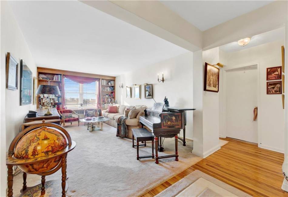 131 74th Street, Brooklyn, New York 11209, 2 Bedrooms Bedrooms, ,1.5 BathroomsBathrooms,Residential,For Sale,74th,489612