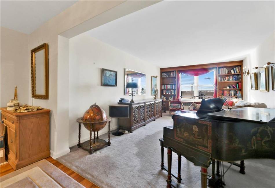 131 74th Street, Brooklyn, New York 11209, 2 Bedrooms Bedrooms, ,1.5 BathroomsBathrooms,Residential,For Sale,74th,489612