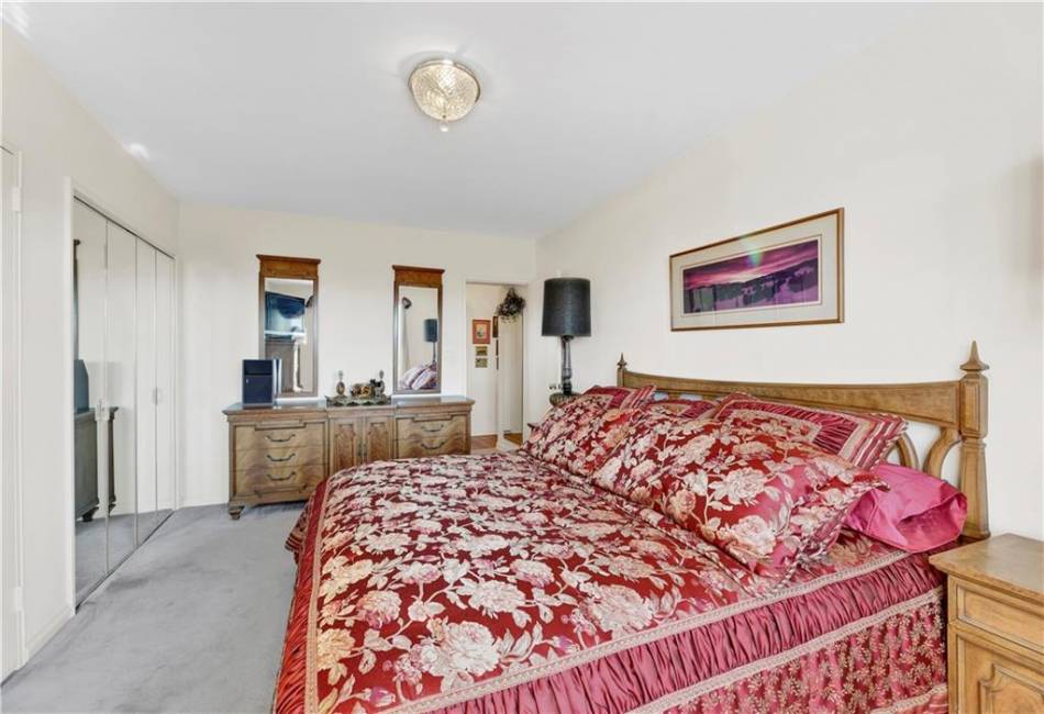 131 74th Street, Brooklyn, New York 11209, 2 Bedrooms Bedrooms, ,1.5 BathroomsBathrooms,Residential,For Sale,74th,489612