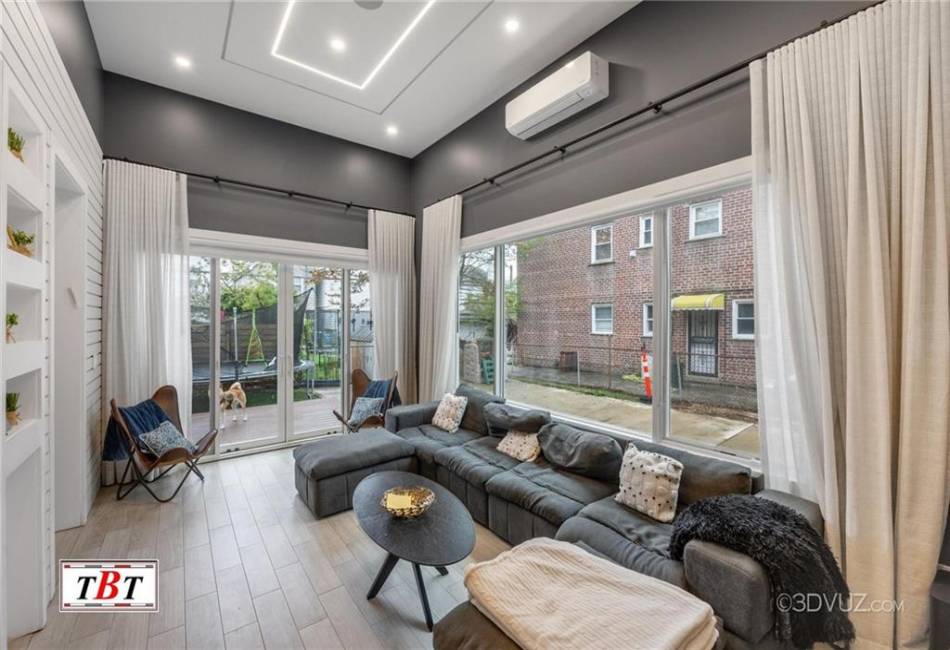 1630 Kimball Street, Brooklyn, New York 11234, 6 Bedrooms Bedrooms, ,5 BathroomsBathrooms,Residential,For Sale,Kimball,489681