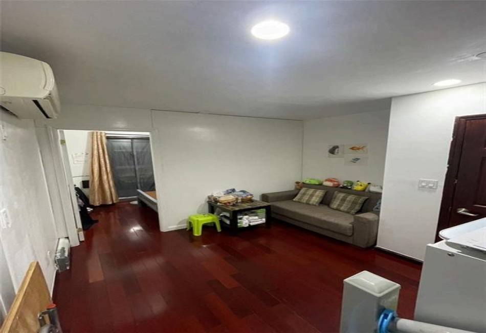 947 55th Street, Brooklyn, New York 11219, 1 Bedroom Bedrooms, ,1 BathroomBathrooms,Residential,For Sale,55th,489701