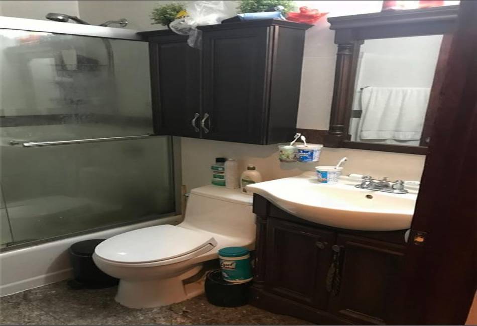 947 55th Street, Brooklyn, New York 11219, 1 Bedroom Bedrooms, ,1 BathroomBathrooms,Residential,For Sale,55th,489701