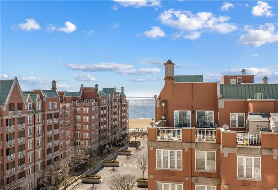 60 Oceana Drive, Brooklyn, New York 11235, 2 Bedrooms Bedrooms, ,2 BathroomsBathrooms,Residential,For Sale,Oceana,489708