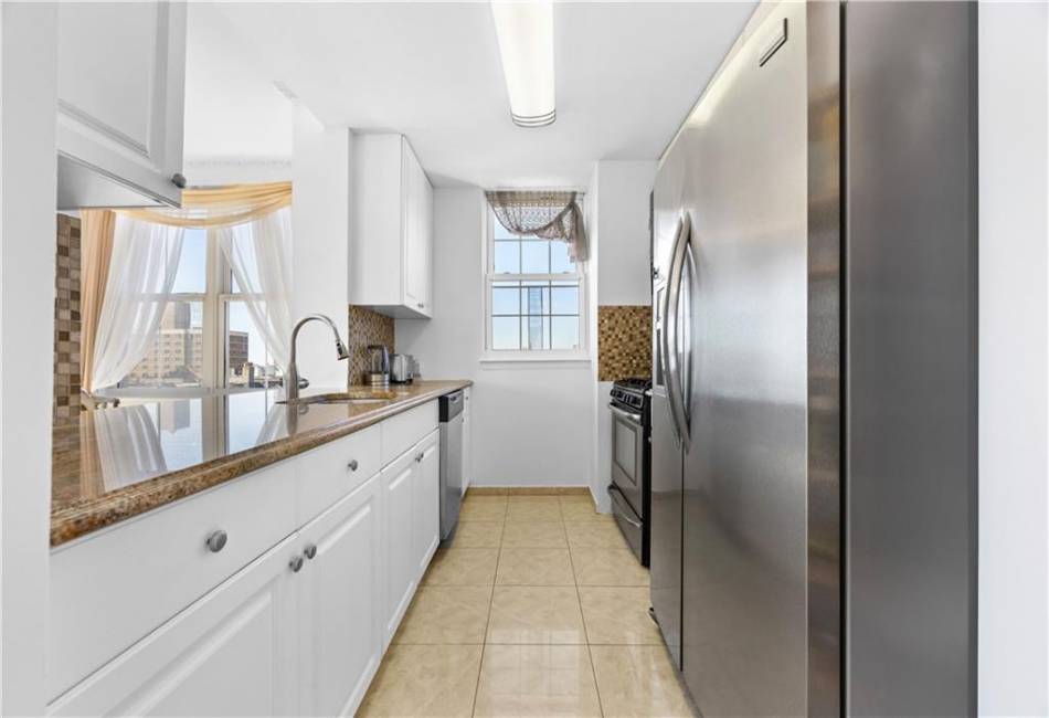 60 Oceana Drive, Brooklyn, New York 11235, 2 Bedrooms Bedrooms, ,2 BathroomsBathrooms,Residential,For Sale,Oceana,489708