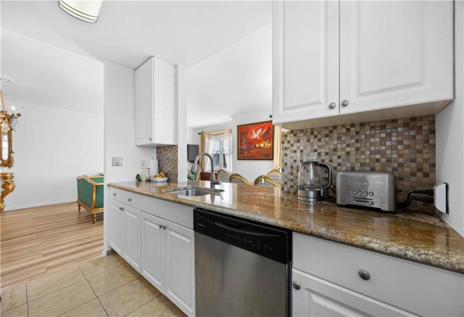 60 Oceana Drive, Brooklyn, New York 11235, 2 Bedrooms Bedrooms, ,2 BathroomsBathrooms,Residential,For Sale,Oceana,489708