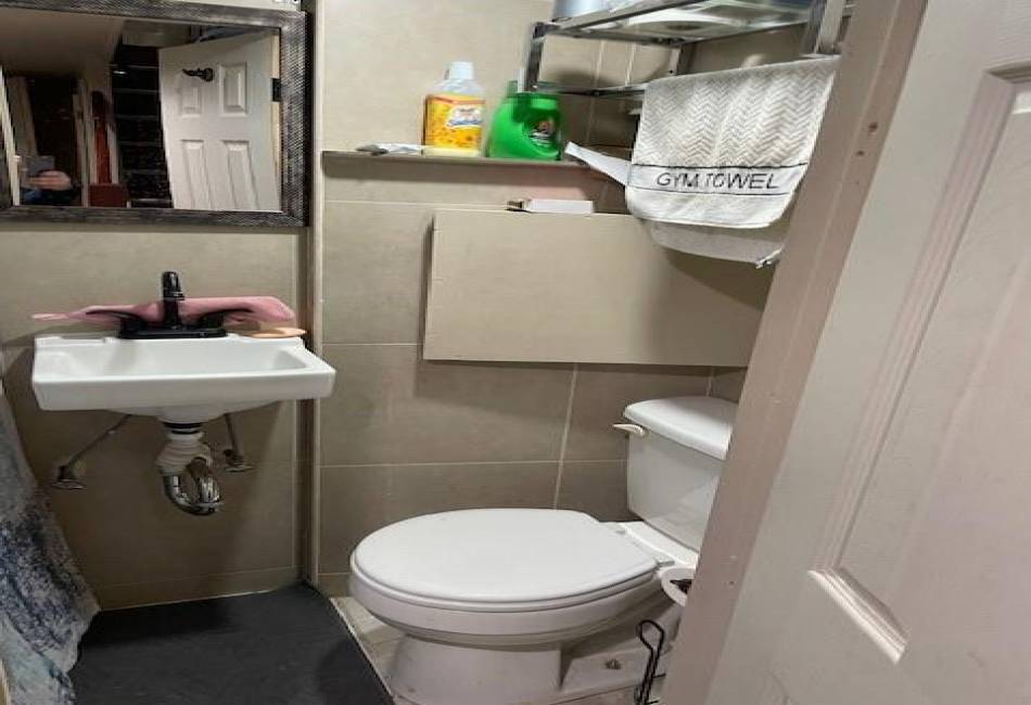 2195 Linden Boulevard, Brooklyn, New York 11207, 3 Bedrooms Bedrooms, ,3 BathroomsBathrooms,Residential,For Sale,Linden,489711