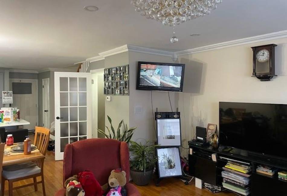 2195 Linden Boulevard, Brooklyn, New York 11207, 3 Bedrooms Bedrooms, ,3 BathroomsBathrooms,Residential,For Sale,Linden,489711