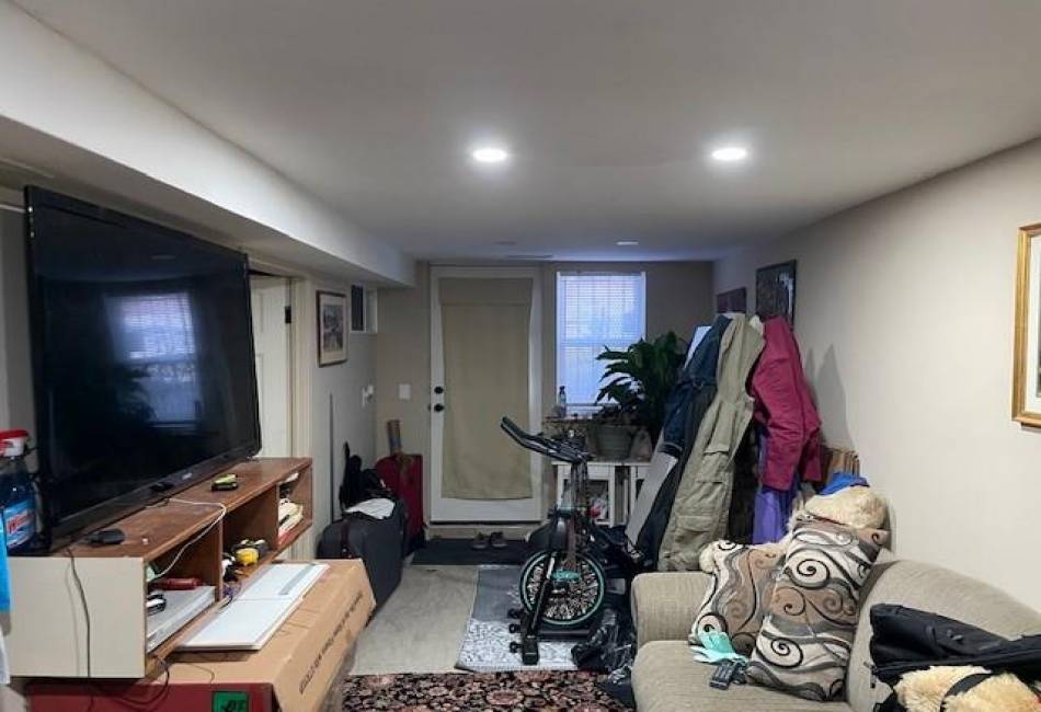 2195 Linden Boulevard, Brooklyn, New York 11207, 3 Bedrooms Bedrooms, ,3 BathroomsBathrooms,Residential,For Sale,Linden,489711