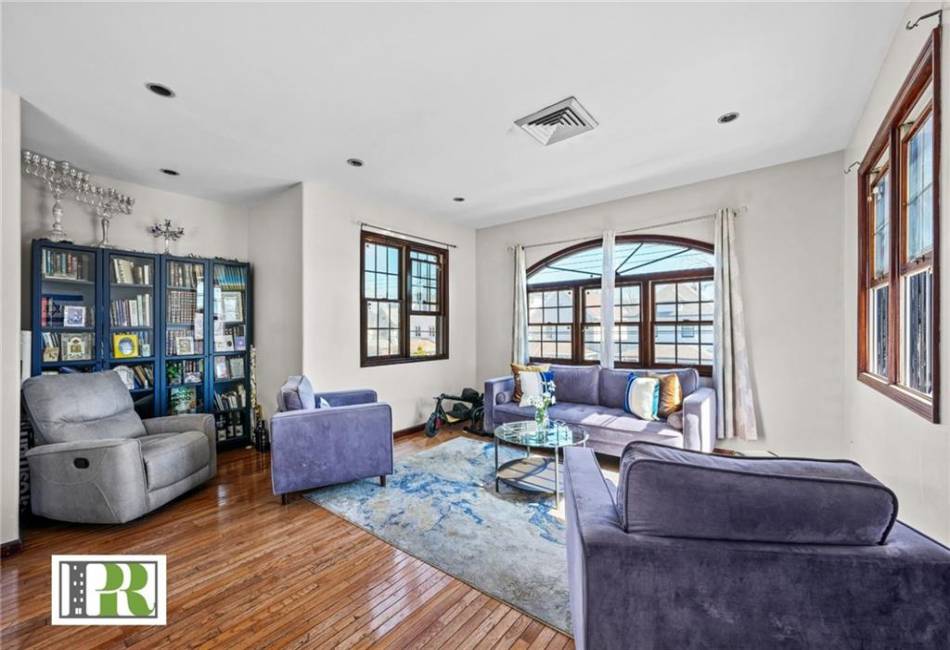 1874 27th Street, Brooklyn, New York 11229, 10 Bedrooms Bedrooms, ,6 BathroomsBathrooms,Residential,For Sale,27th,489450