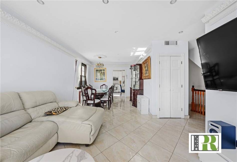 1874 27th Street, Brooklyn, New York 11229, 10 Bedrooms Bedrooms, ,6 BathroomsBathrooms,Residential,For Sale,27th,489450