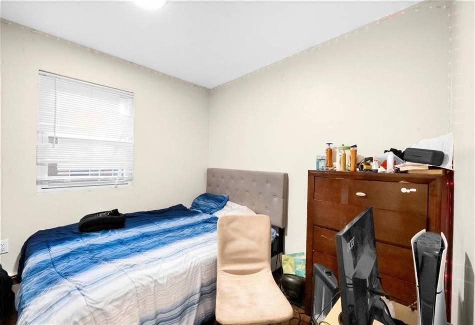 1641 Canarsie Road, Brooklyn, New York 11236, 6 Bedrooms Bedrooms, ,Residential,For Sale,Canarsie,489671