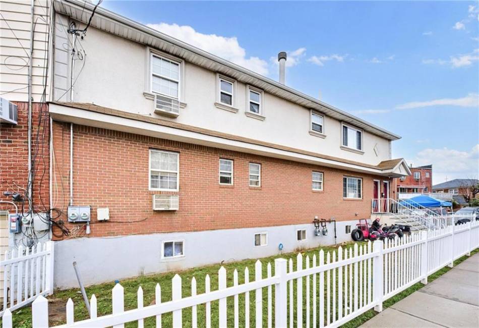1641 Canarsie Road, Brooklyn, New York 11236, 6 Bedrooms Bedrooms, ,Residential,For Sale,Canarsie,489671