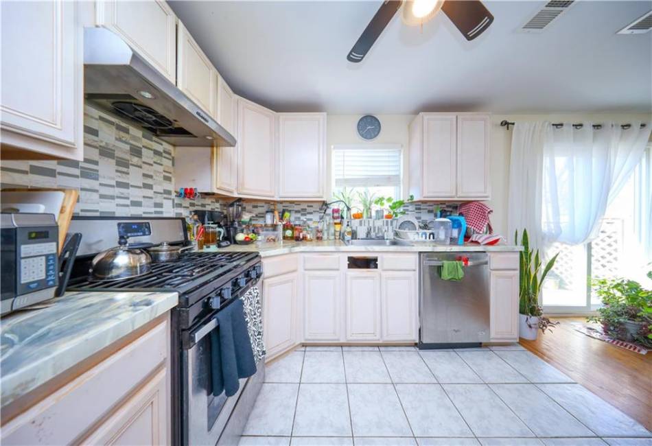 165 Cedar Grove Avenue, Staten Island, New York 10306, 3 Bedrooms Bedrooms, ,2 BathroomsBathrooms,Residential,For Sale,Cedar Grove,489699