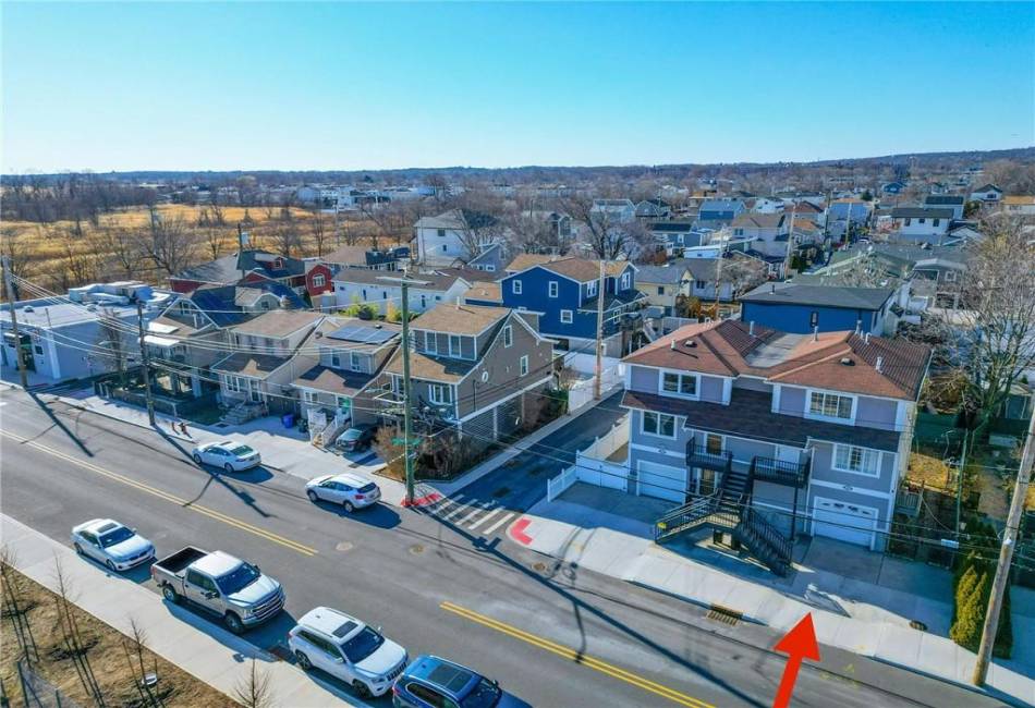 165 Cedar Grove Avenue, Staten Island, New York 10306, 3 Bedrooms Bedrooms, ,2 BathroomsBathrooms,Residential,For Sale,Cedar Grove,489699