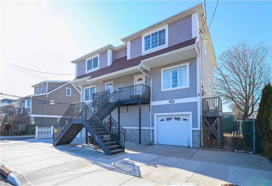 165 Cedar Grove Avenue, Staten Island, New York 10306, 3 Bedrooms Bedrooms, ,2 BathroomsBathrooms,Residential,For Sale,Cedar Grove,489699
